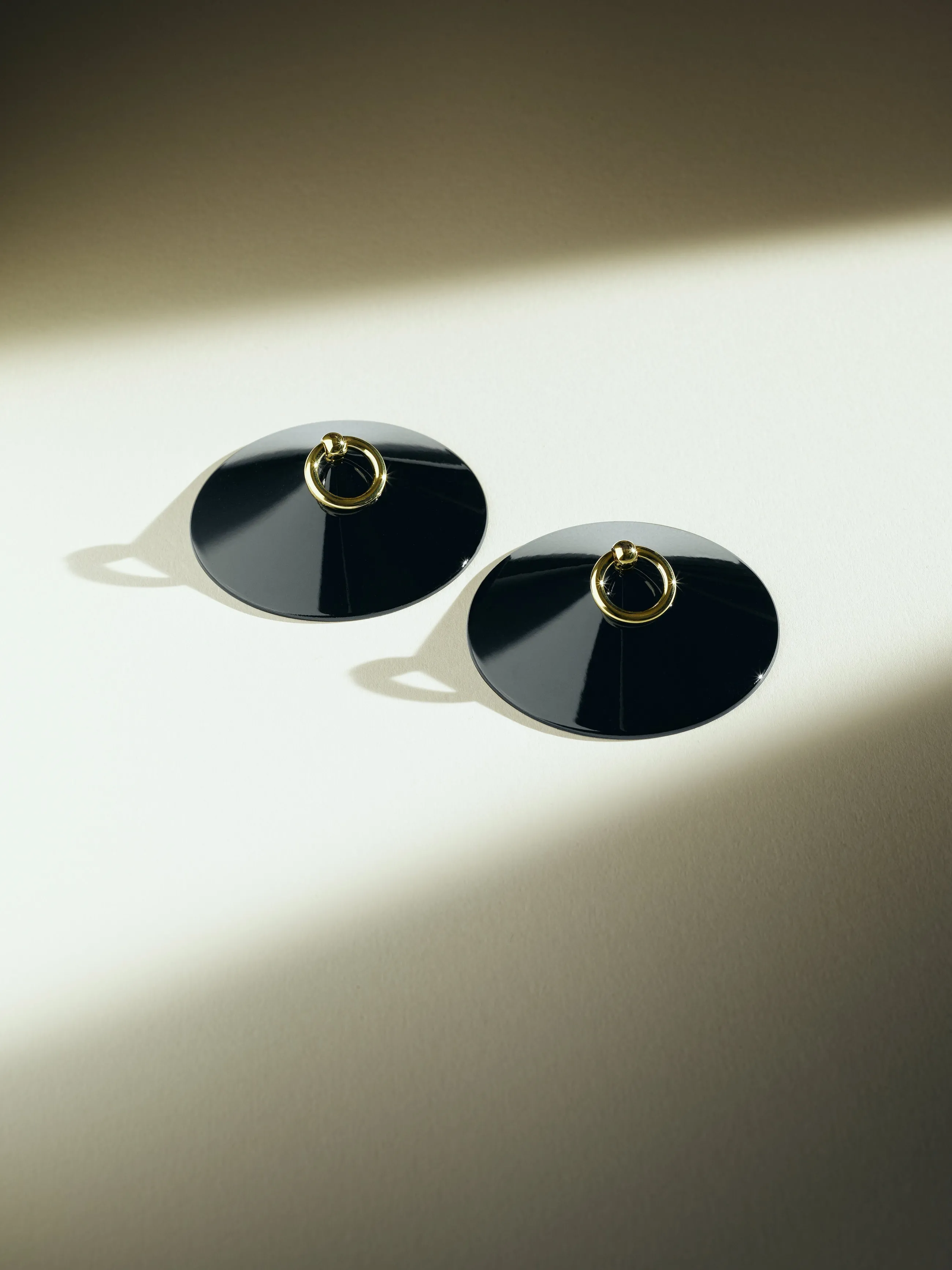 o_enamel_nipplets_4-2.webp Bordelle ‘O’ Enamel Nipplets | Accessories