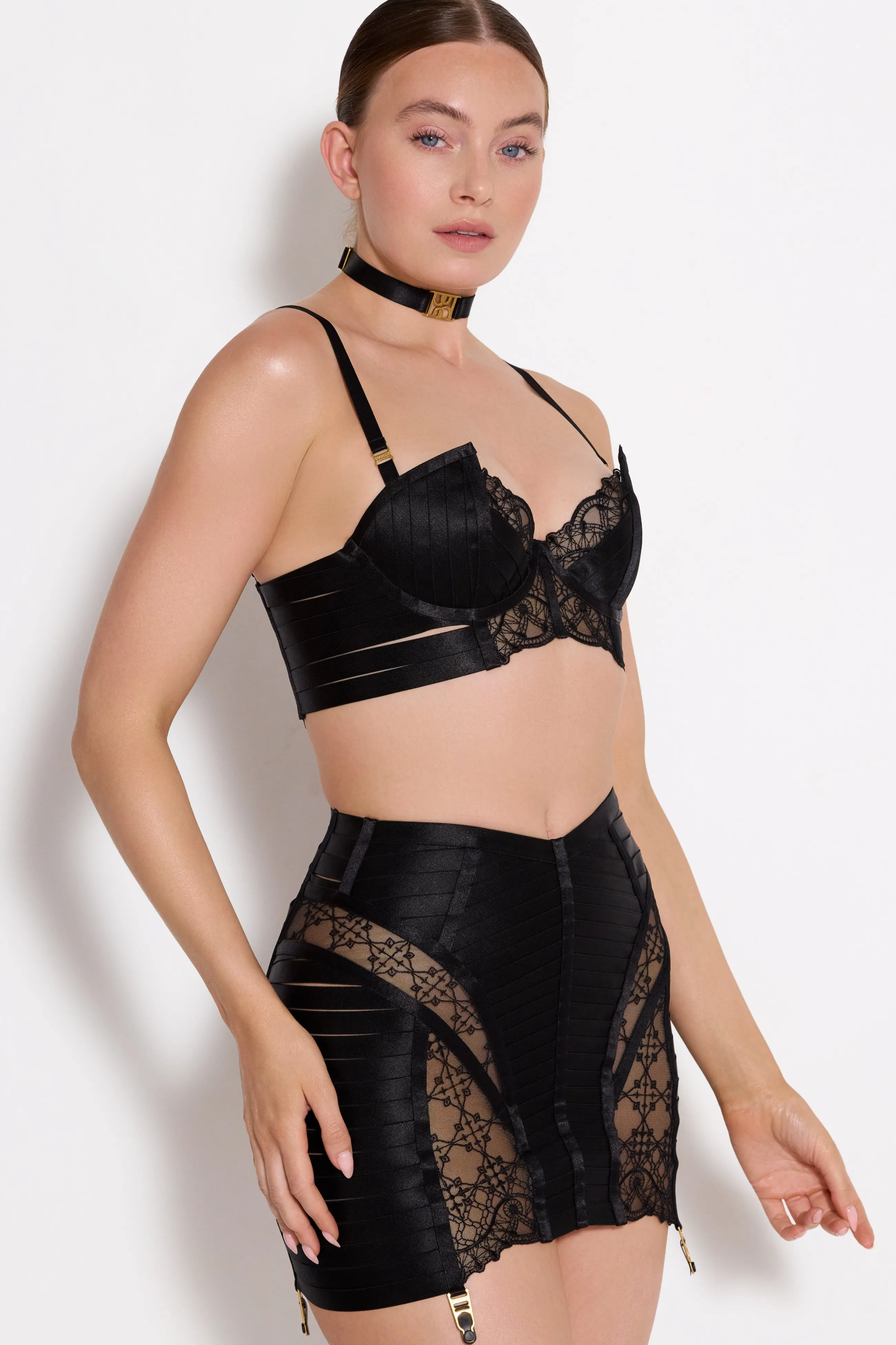 vero_strap_collar_3.webp Bordelle Vero Strap Collar | Accessories